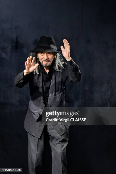Yohji Yamamoto - Runway - Spring/Summer 2025 Paris Men Fashion Week Yohji Yamamoto - Runway - Spring/Summer 2025 Paris Men Fashion Week