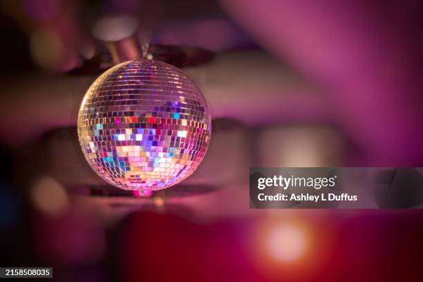 disco ball - globo espelhado imagens e fotografias de stock