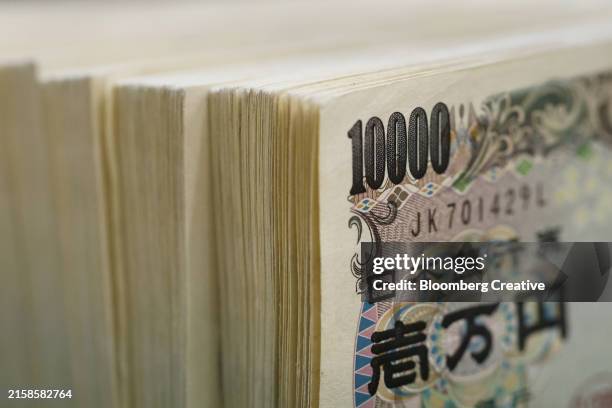 Yen Stack 12,298 Japanese Central Bank Stock Photos, High-Res Pictures, and ...