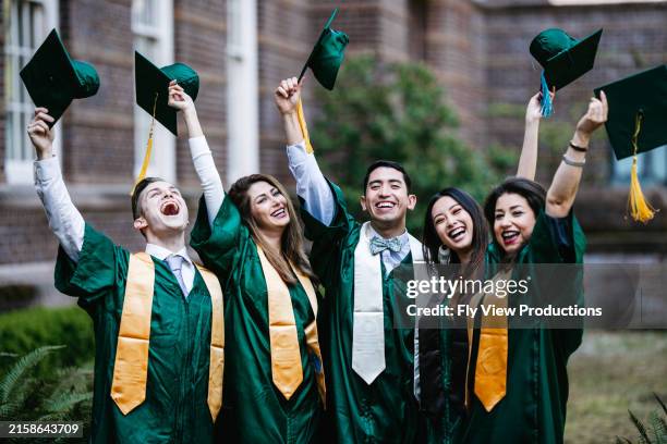 15,064 Graduation Group Photo Stock Photos, High-Res Pictures, and ...