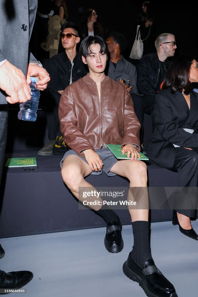 Dior Homme: Front Row - Paris Fashion Week -  Menswear Spring/Summer 2025