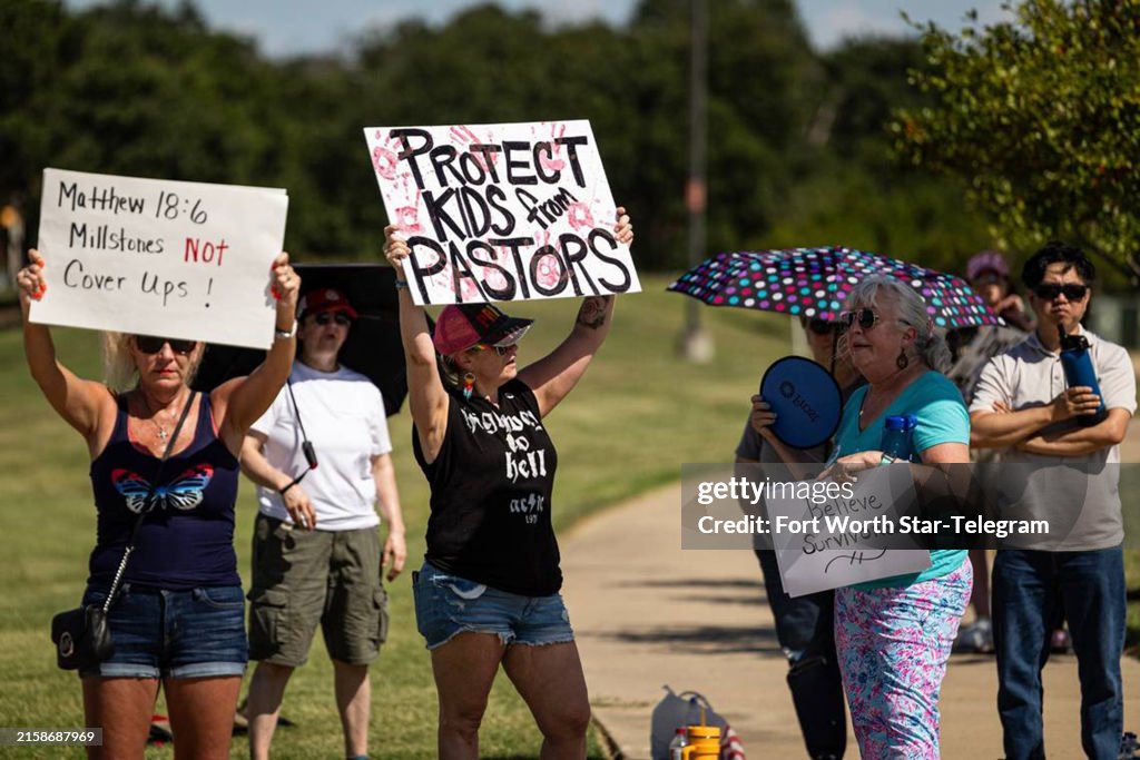 US-NEWS-RELIG-GATEWAY-CHURCH-ABUSE-FT