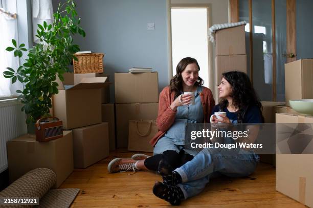 taking a break together whilst moving house - homeowner stock pictures, royalty-free photos & images