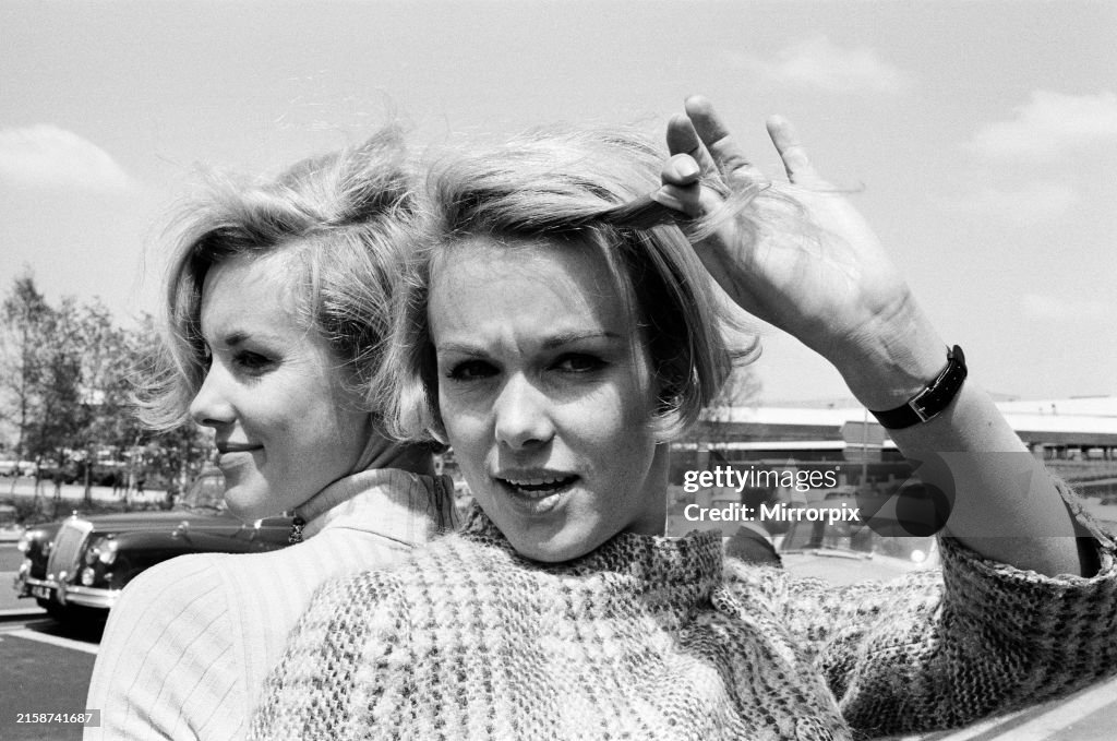 Twins Ellen And Alison Kessler, 1967