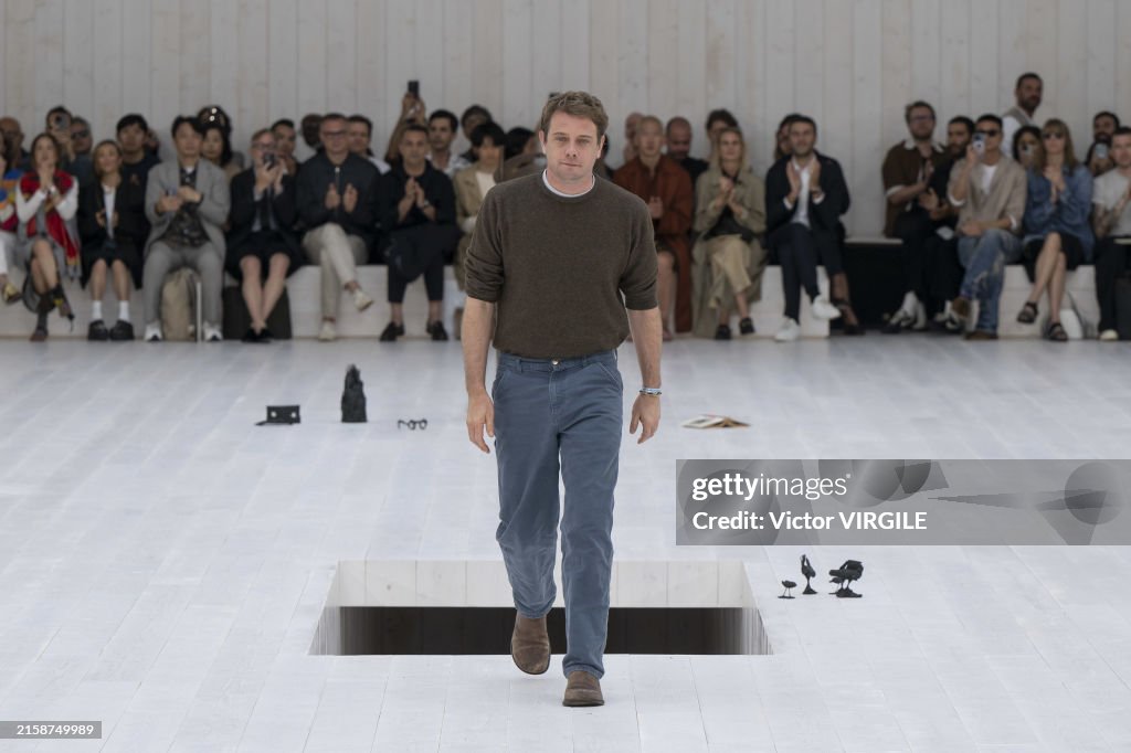 Loewe - Runway - Spring/Summer 2025 Paris Men Fashion Week