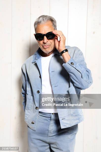 Jeff Goldblum attends the Loewe Menswear Spring/Summer 2025 show as part of Paris Fashion Week on June 22, 2024 in Paris, France.