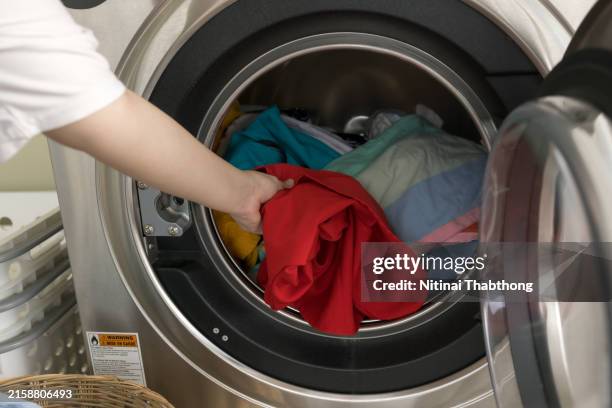 laundry shop; laundry business. - lavar imagens e fotografias de stock