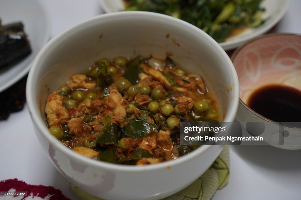 Red Curry with Chicken and eggplants