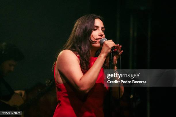 Layla Singer 102 Layla Alexander Photos & High Res Pictures - Getty Images