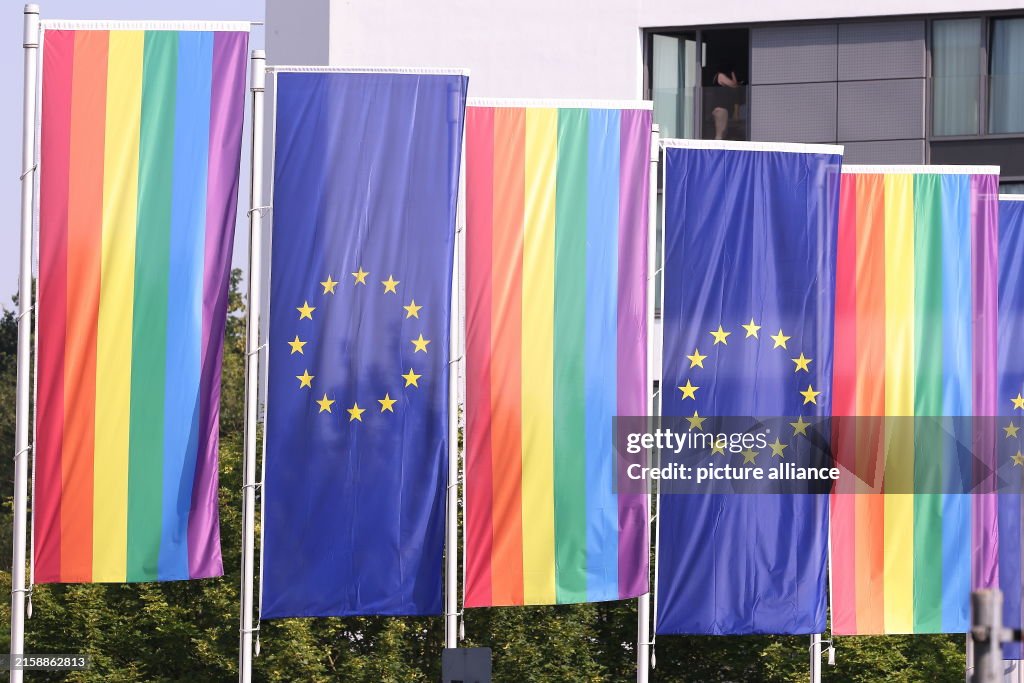 Before the AfD party conference in Essen