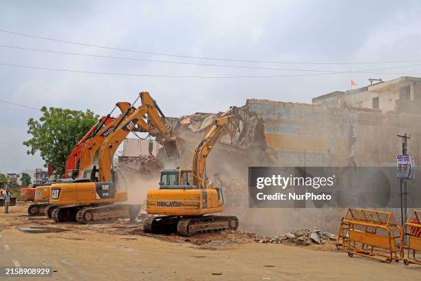 The Jaipur Development Authority is bulldozing encroachments as they are starting a campaign to widen New Sanganer Road in Jaipur, Rajasthan, India,...