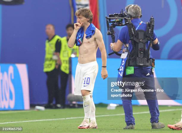 Modric Fake 799 Dejected Luka Modric Stock Photos, High-Res Pictures, and Images ...