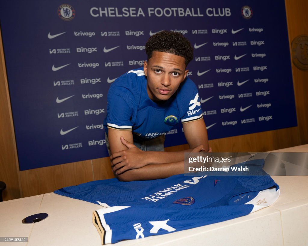 Chelsea Unveil New Signing Omari Kellyman