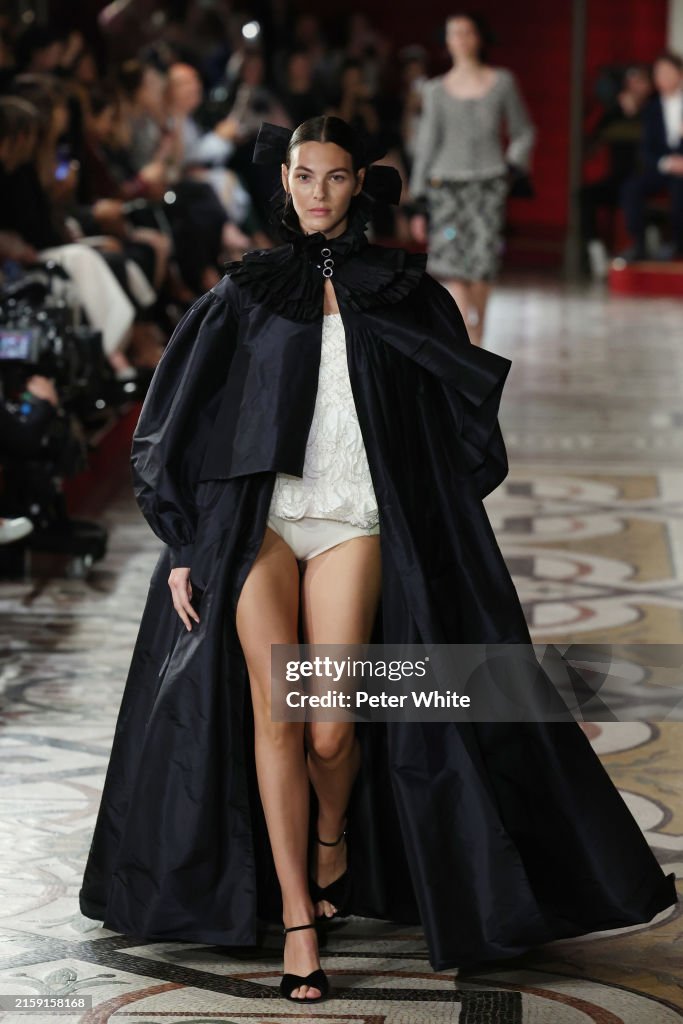Chanel: Runway - Paris Fashion Week - Haute Couture Fall/Winter 2024-2025