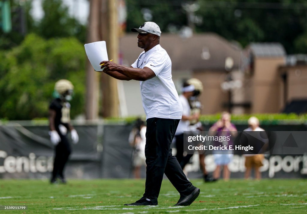 New Orleans Saints OTA Offseason Workout