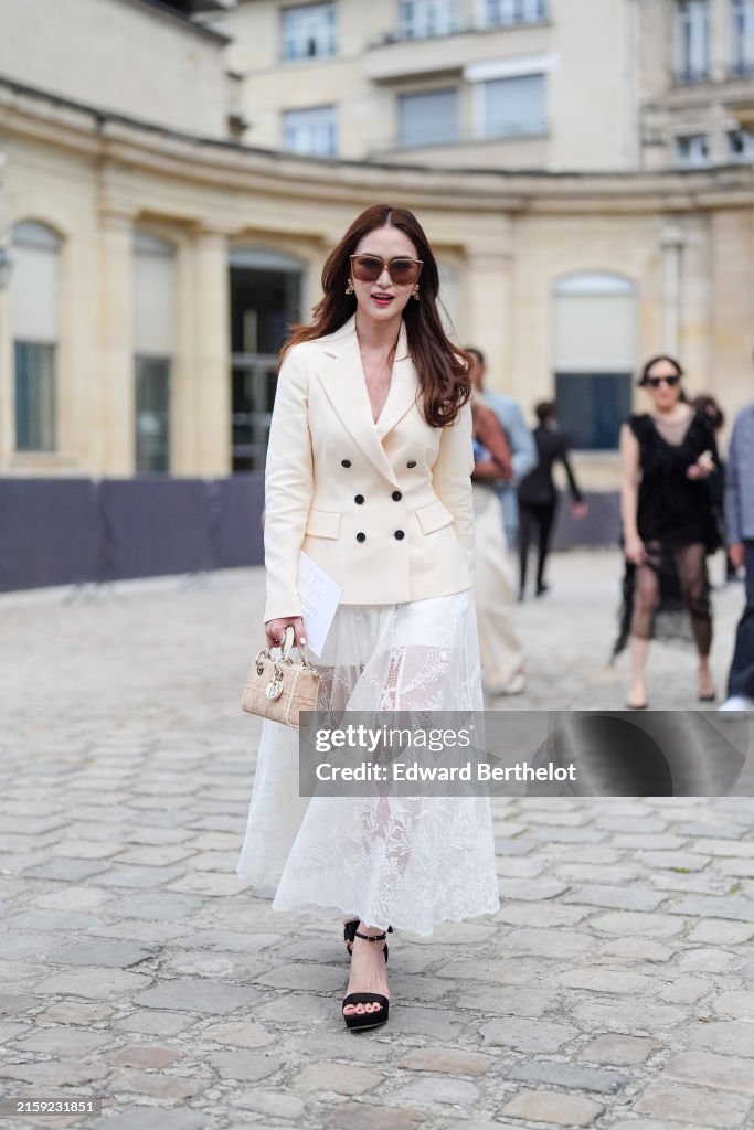 Street Style - Paris Fashion Week - Haute Couture Fall/Winter 2024/2025 - Day One