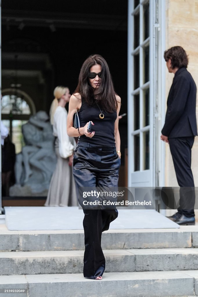 Street Style - Paris Fashion Week - Haute Couture Fall/Winter 2024/2025 - Day One