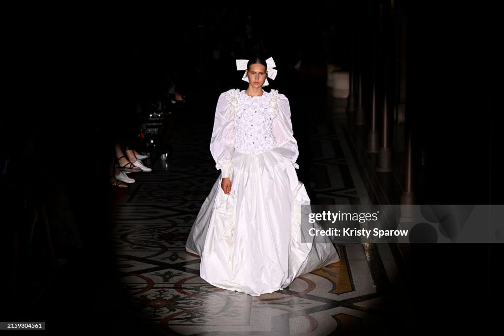 Chanel: Runway - Paris Fashion Week - Haute Couture Fall/Winter 2024-2025