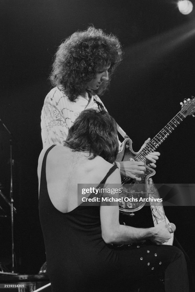 Queen Play The Forum, Inglewood, 1977