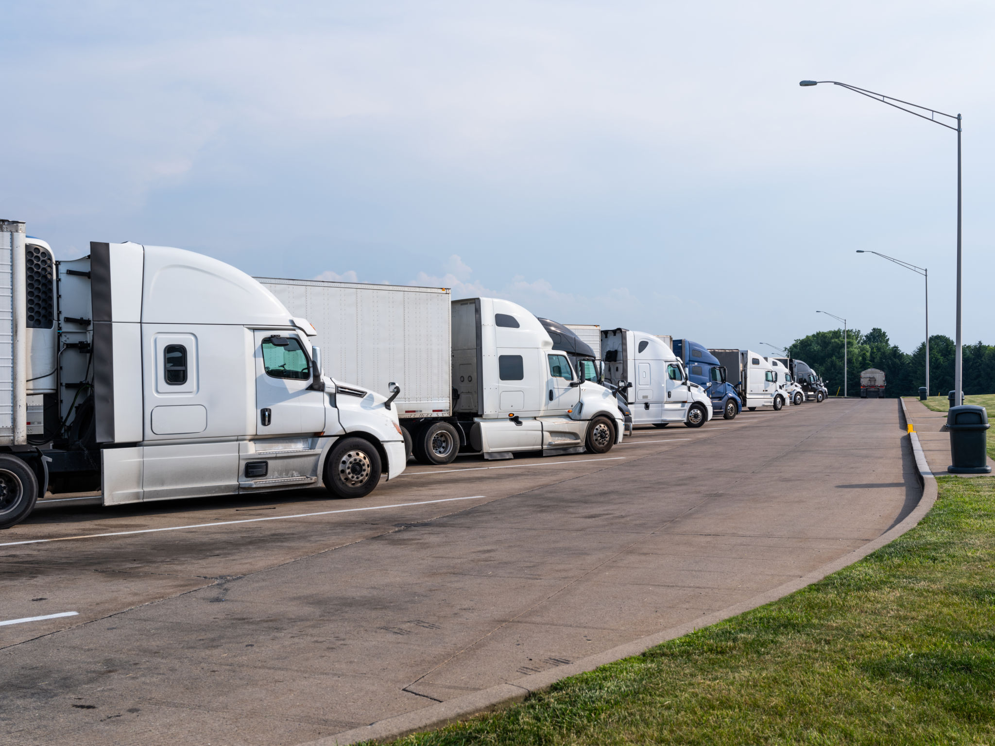 tractor trailer parking