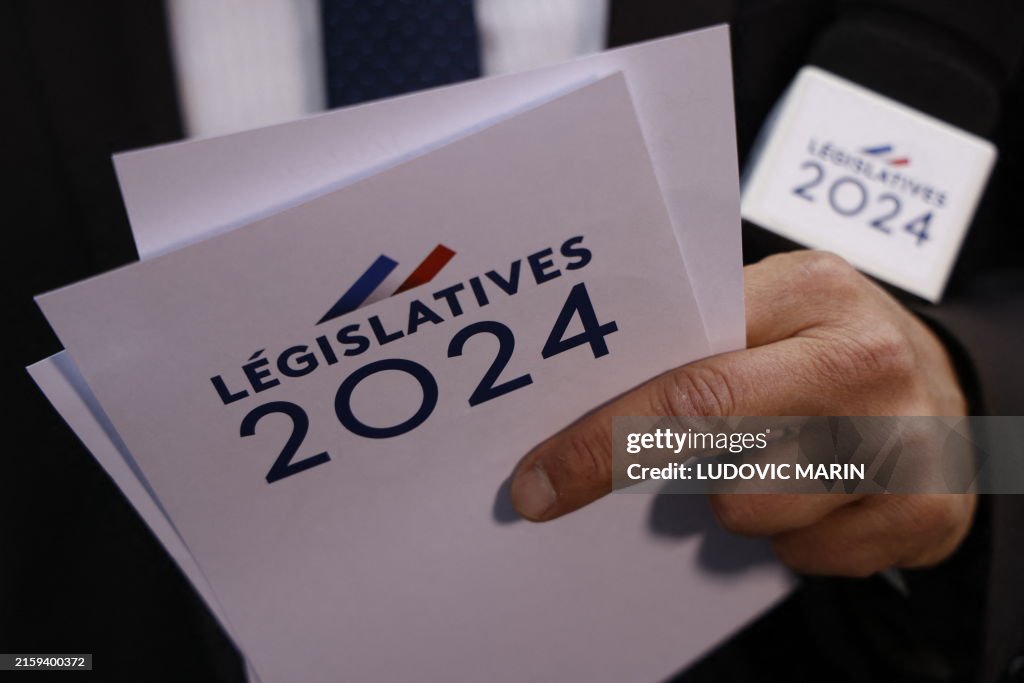 TOPSHOT-FRANCE-POLITICS-ELECTION-PARTIES-RENAISSANCE