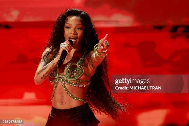 Glorilla Rapper Outfits 4,966 Glorilla Photos & High Res Pictures - Getty Images
