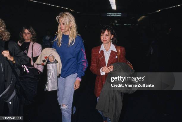 Actresses Sally Field and Daryl Hannah circa 1989.