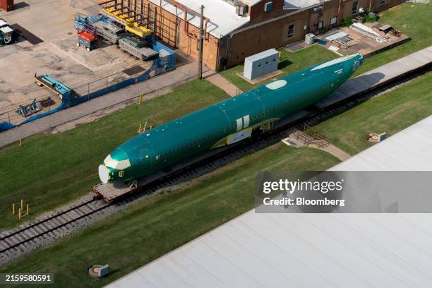 Fuselage Train 93 Aero Train Stock Photos, High-Res Pictures, and Images - Getty Images