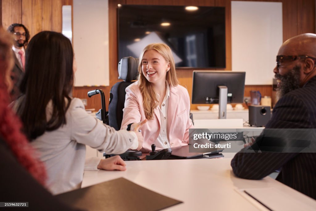 Candidat ayant un handicap physique lors d’un entretien d’embauche