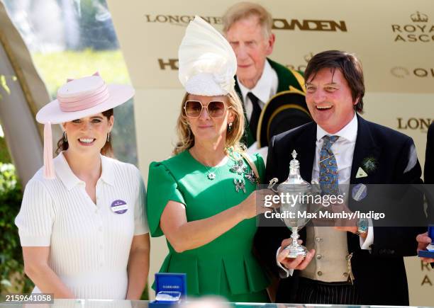David Rains Howden 1,409 Fiona Green Photos & High Res Pictures - Getty Images