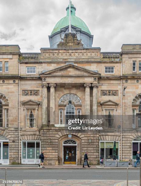 trades hall / house bu robert adam: merchant city, glasgow, scotland - glasgow scotland stock pictures, royalty-free photos & images