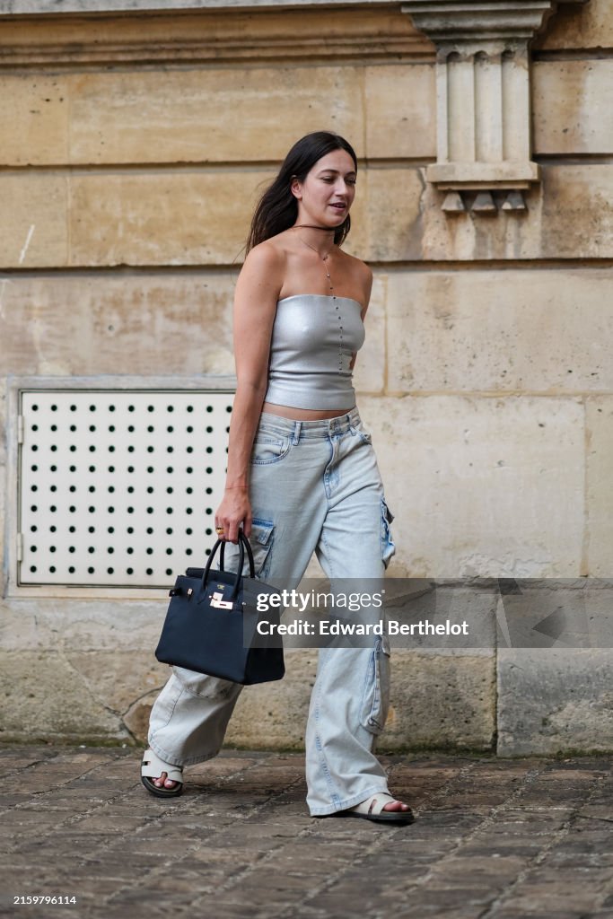 Street Style - Paris Fashion Week - Haute Couture Fall/Winter 2024/2025 - Day Four