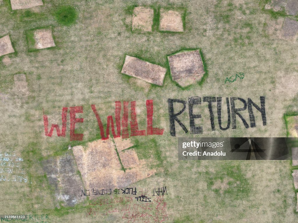 Pro-Palestinian protestors leave the encampment in Toronto