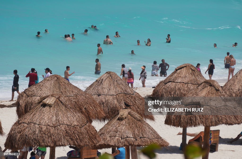 MEXICO-WEATHER-METEOROLOGY-HURRICANE-BERYL