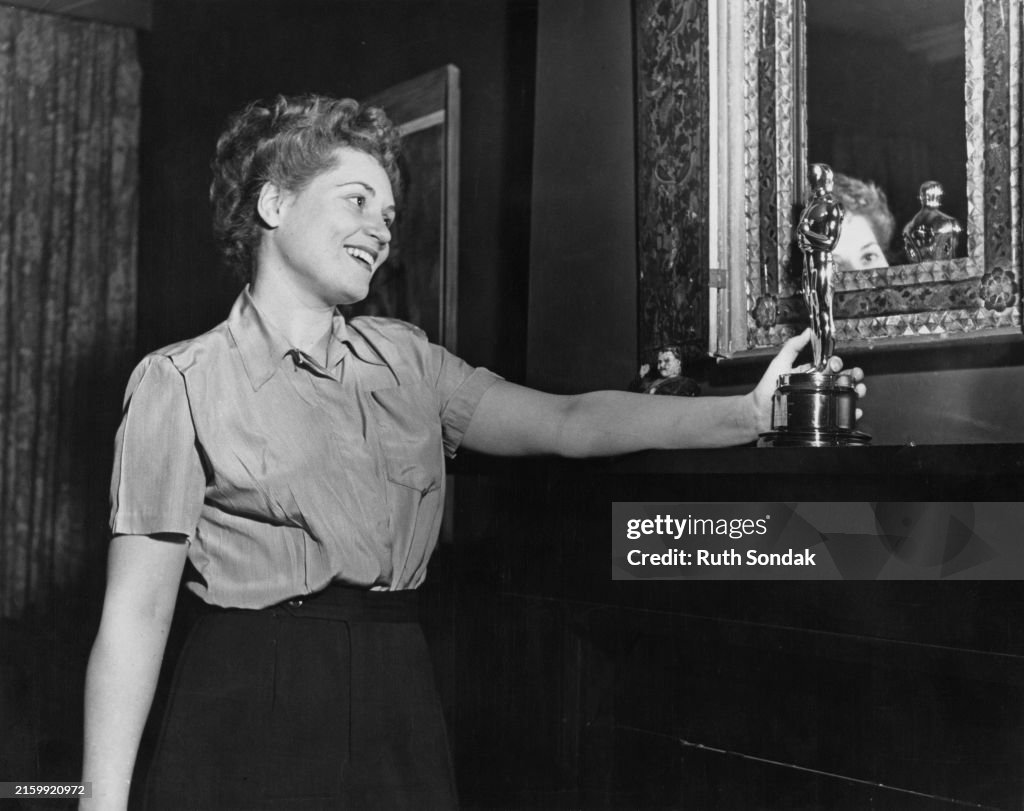 Judy Holliday, American Actress, Singer & Comedian