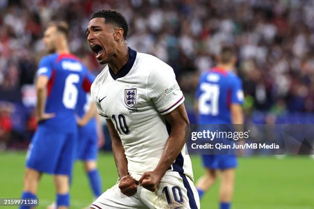Jude Bellingham of England celebrating Harry Kane's goal during the UEFA EURO 2024 round of 16 match between England and Slovakia at Arena AufSchalke...