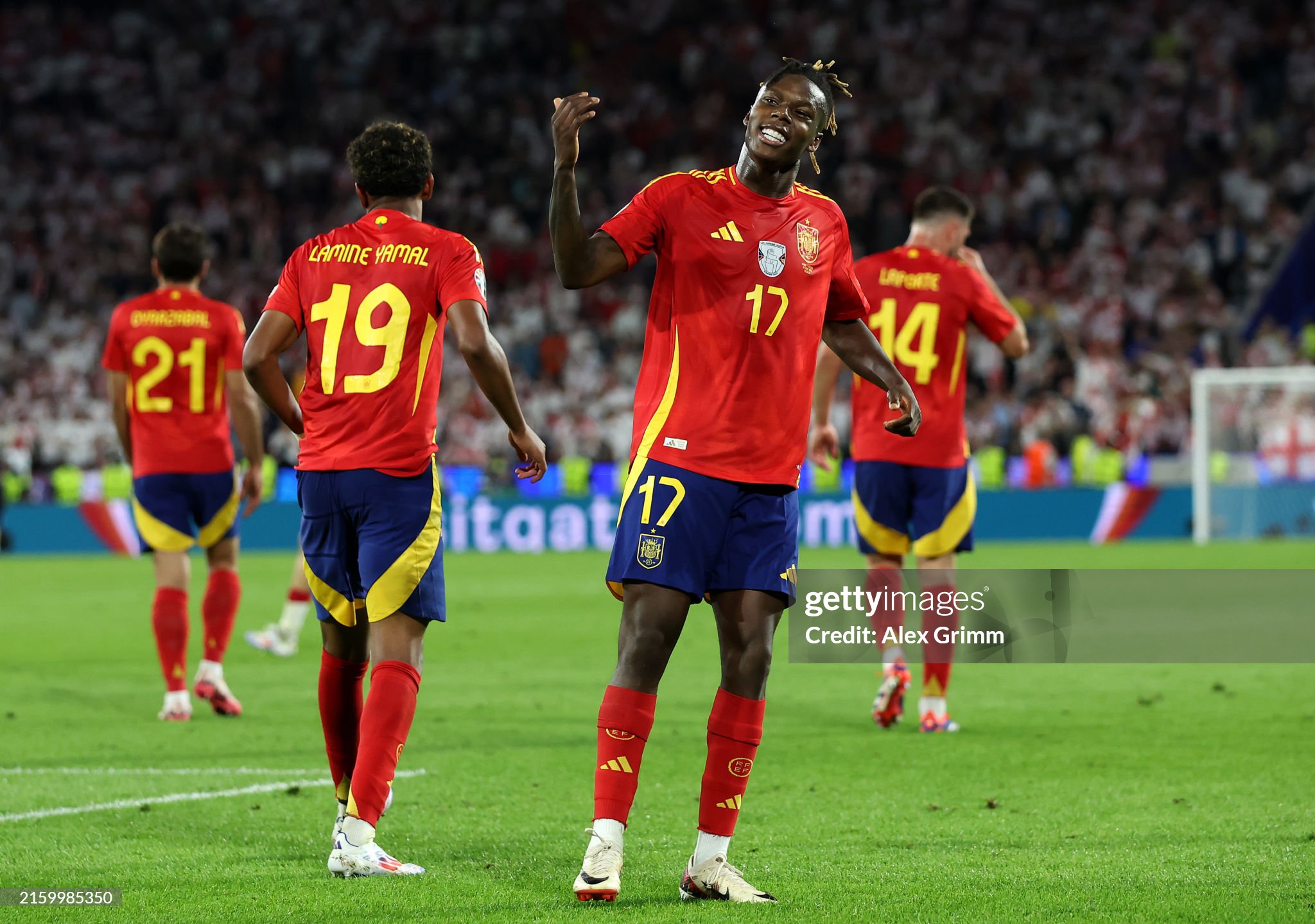 Del Bosque praises Yamal and Nico: 'Two immigrants who made us better'