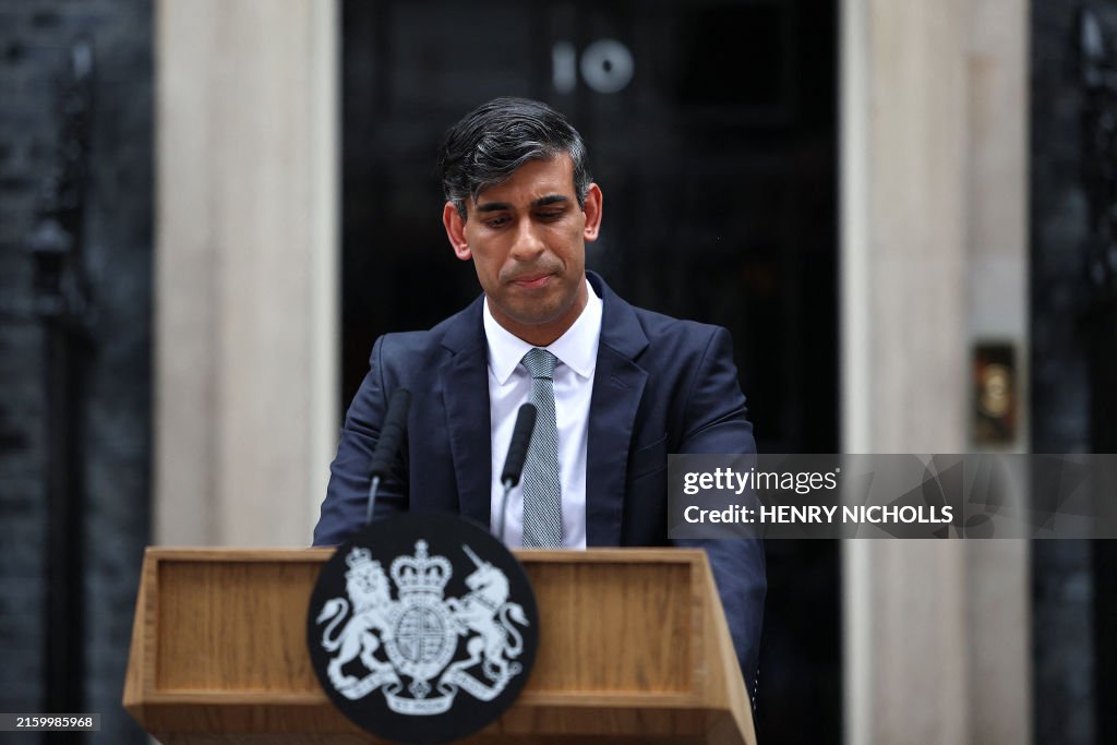 TOPSHOT-BRITAIN-POLITICS-VOTE