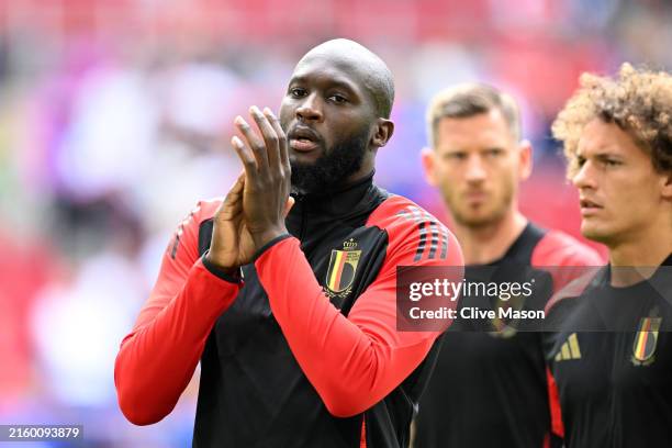 Romelu Lukaku of Belgium applauds the fans as he warms up prior to the UEFA EURO 2024 round of 16 match between France and Belgium at Düsseldorf...