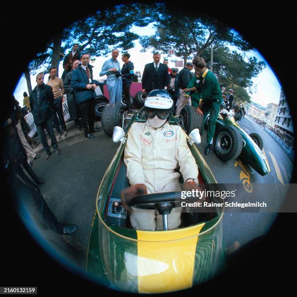 Jim Clark, Lotus 33 Climax during the Monaco GP at Monte Carlo on May 07, 1967 in Monte Carlo, Monaco.