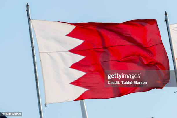 arab gulf nation flag stock - bahraini flag stock pictures, royalty-free photos & images