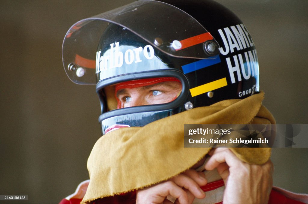 austrian motorcycle helmet Sebastian Vettel 2020 Austria GP F1 Replica | Full Scale 1:1 the 2020 Austrian GP marks the return to the track after nearly months of anticipation SHARK Race-R Pro Lorenzo Austrian