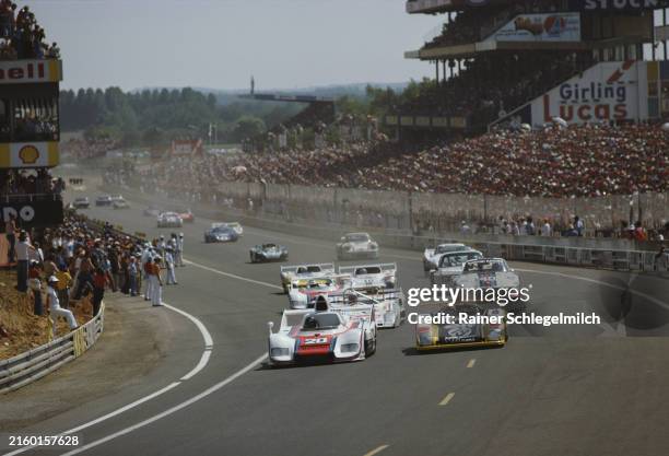 Jacky Ickx / Gijs van Lennep, Martini Racing Porsche System, Porsche 936 - Porsche 911/78 leads Jean-Pierre Jabouille / Patrick Tambay / JosÈ Dolhem,...