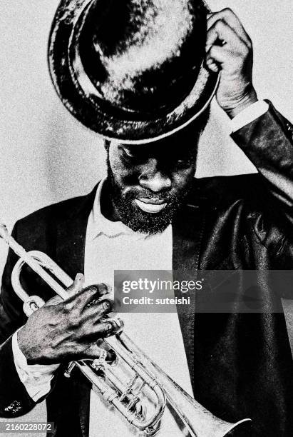 il trombettista jazz. - musica soul foto e immagini stock