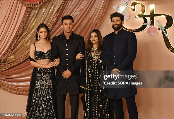 Alia R L-R Bollywood actors Alia Bhatt, Ranbir Kapoor, Shaheen Bhatt and ...