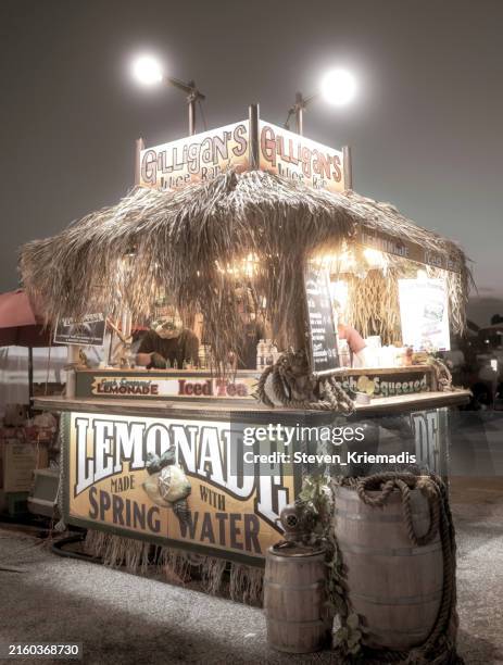 lemonade stand at the windsor riverfront carnival - concession stand stock pictures, royalty-free photos & images