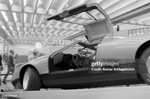 C111 Engine 59 Wankel Engines Stock Photos, High-Res Pictures, and Images - Getty ...