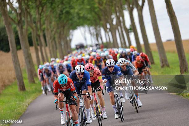 Lotto Dsty Rider 235 Cédric Beullens Stock Photos, High-Res Pictures, and Images - Getty ...
