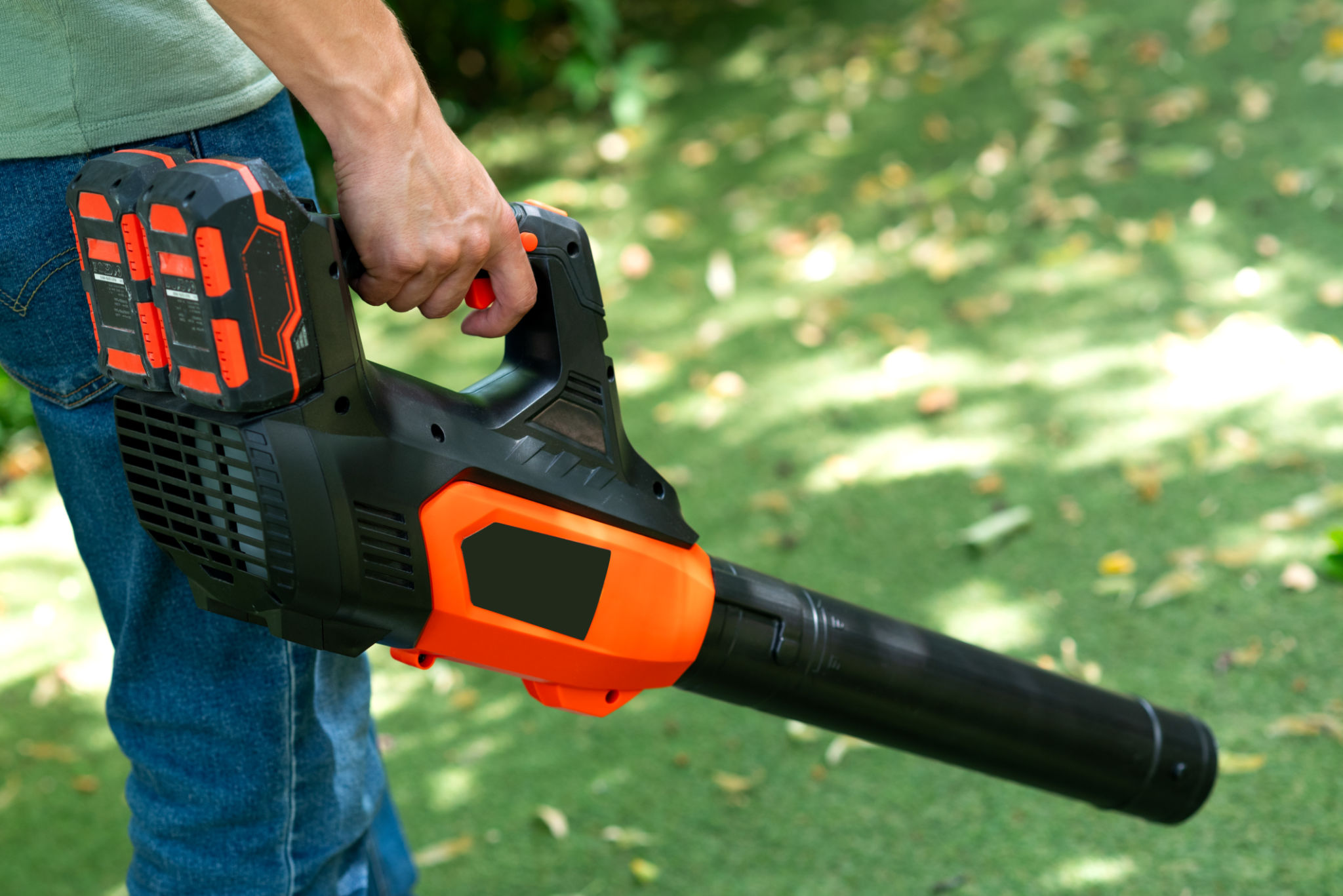 leaf blower