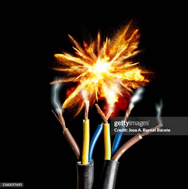 Exploding Wire Circuit 207 Short Circuit Wires Stock Photos, High-Res Pictures, and Images ...